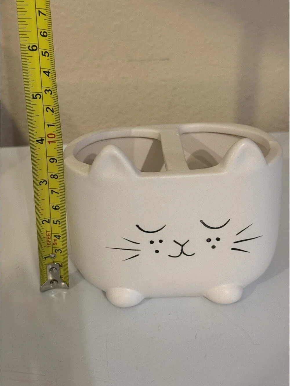 N/A cute white